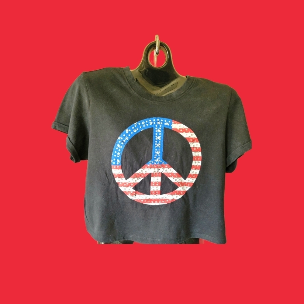 Sequin‎ Peace sign crop tee